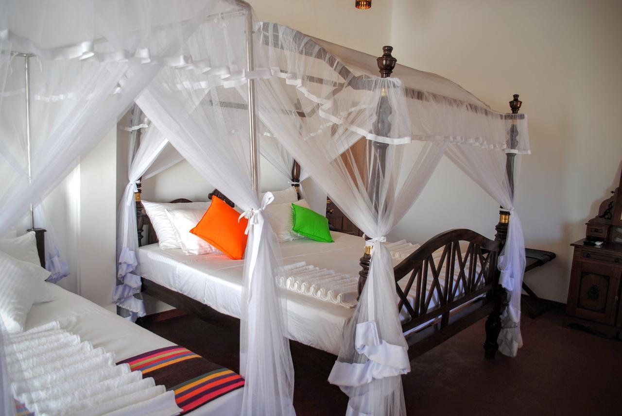 Miura Dutch Edge Hotel Negombo Kültér fotó
