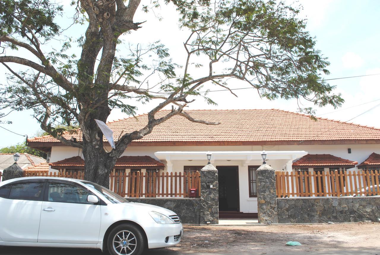 Miura Dutch Edge Hotel Negombo Kültér fotó